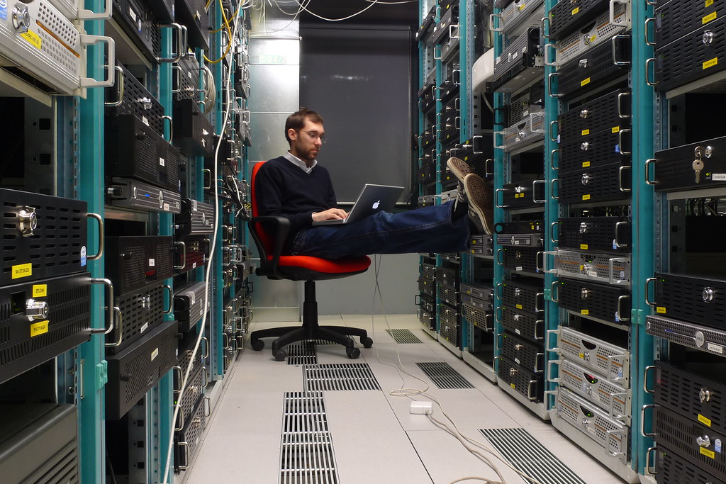 Дать AI-агенту доступ к базе и не пожалеть: JWT, DPoP и RLS за один вечер