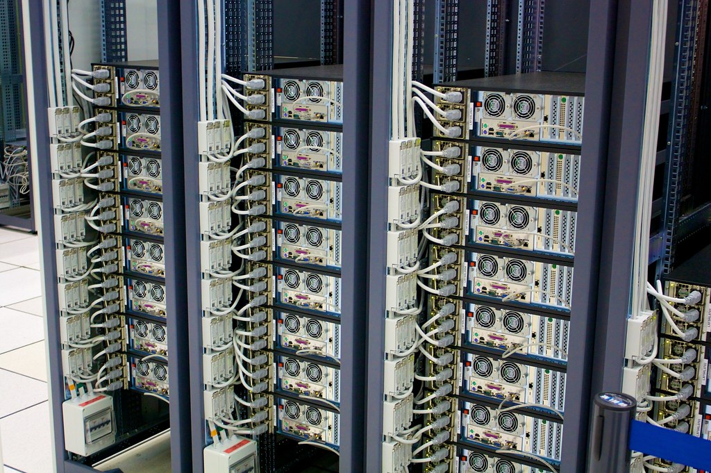 Корпоративный ИИ вырос из пилота — и теперь CISO хочет пять слоёв контроля